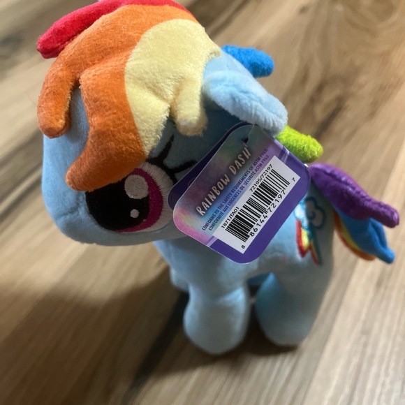 My little pony plushie.  Lot of 6 comes with display box - Picture 5 of 6